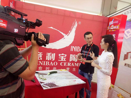 意利寶•斐格仿古事業部經理畢江發表講話
