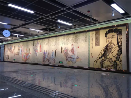 成都地鐵三號(hào)線站臺(tái)墻面藝術(shù)裝飾